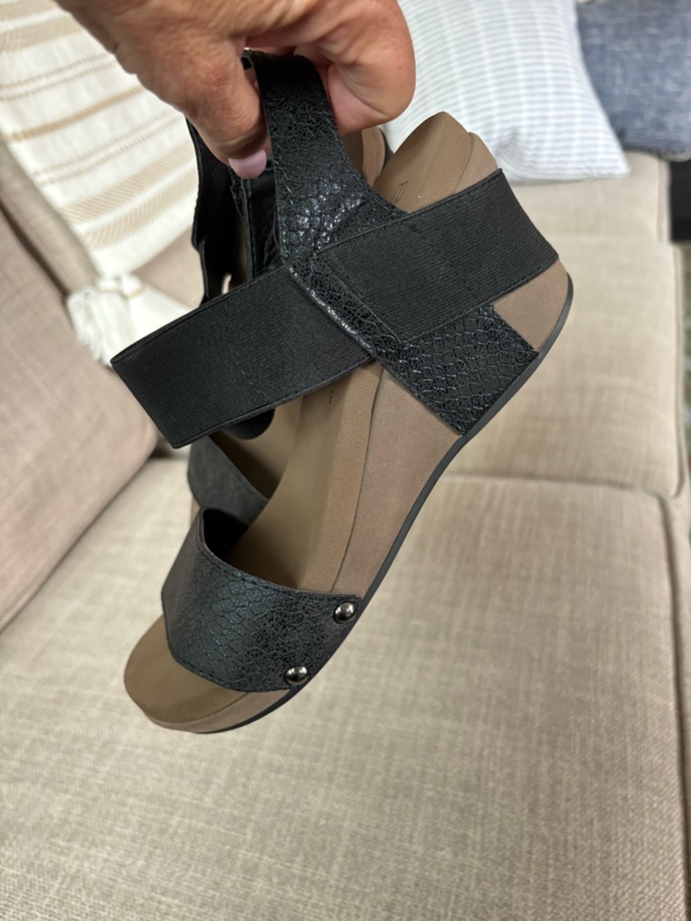 BOUTIQUE BY CORKYS “BANDIT” PLATFORM SANDAL, BLACK, 7 COMFORT MEMORY FOAM INSOLE - Picture 9 of 15